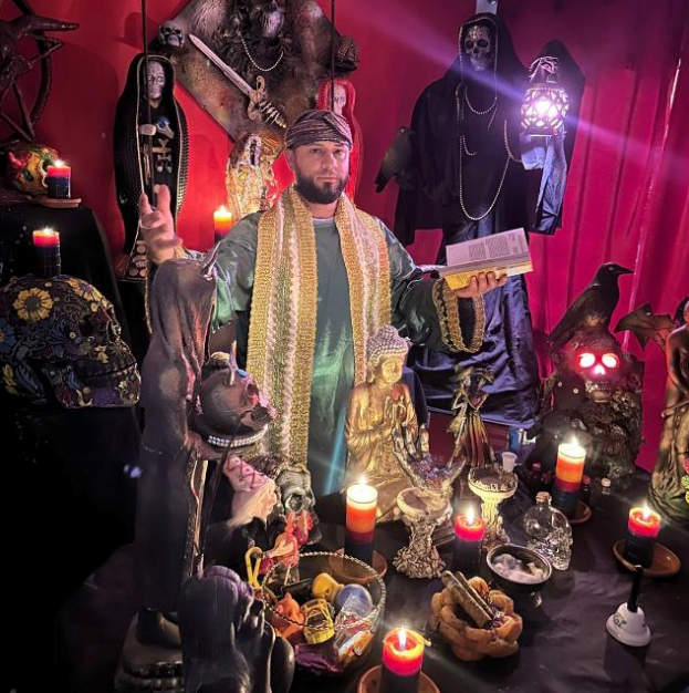 Maestro Salomón es un experto en amarres de amor, rituales de regreso de pareja y magia blanca y roja. Con más de 20 años de experiencia, ofrece retornos de pareja, limpias energéticas, endulzamientos y protecciones espirituales, para reencontrar el amor perdido y fortalecer vínculos. Su conocimiento ancestral le permite realizar rituales personalizados sin importar distancia o tiempo de separación, incluso trabajando con parejas del mismo sexo, y garantizando resultados seguros y confiables.